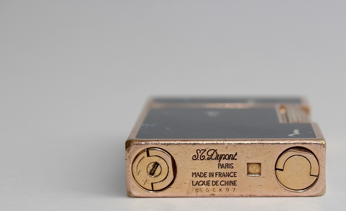 Please help identify this S T DuPont lighter - Asylum Cigar Forum